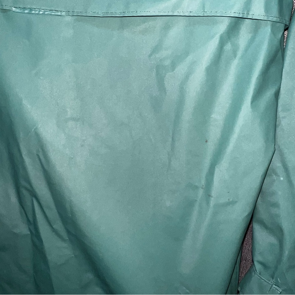 L.L. Bean Maine Guide Jacket with Green Accents - Picture 4 of 4